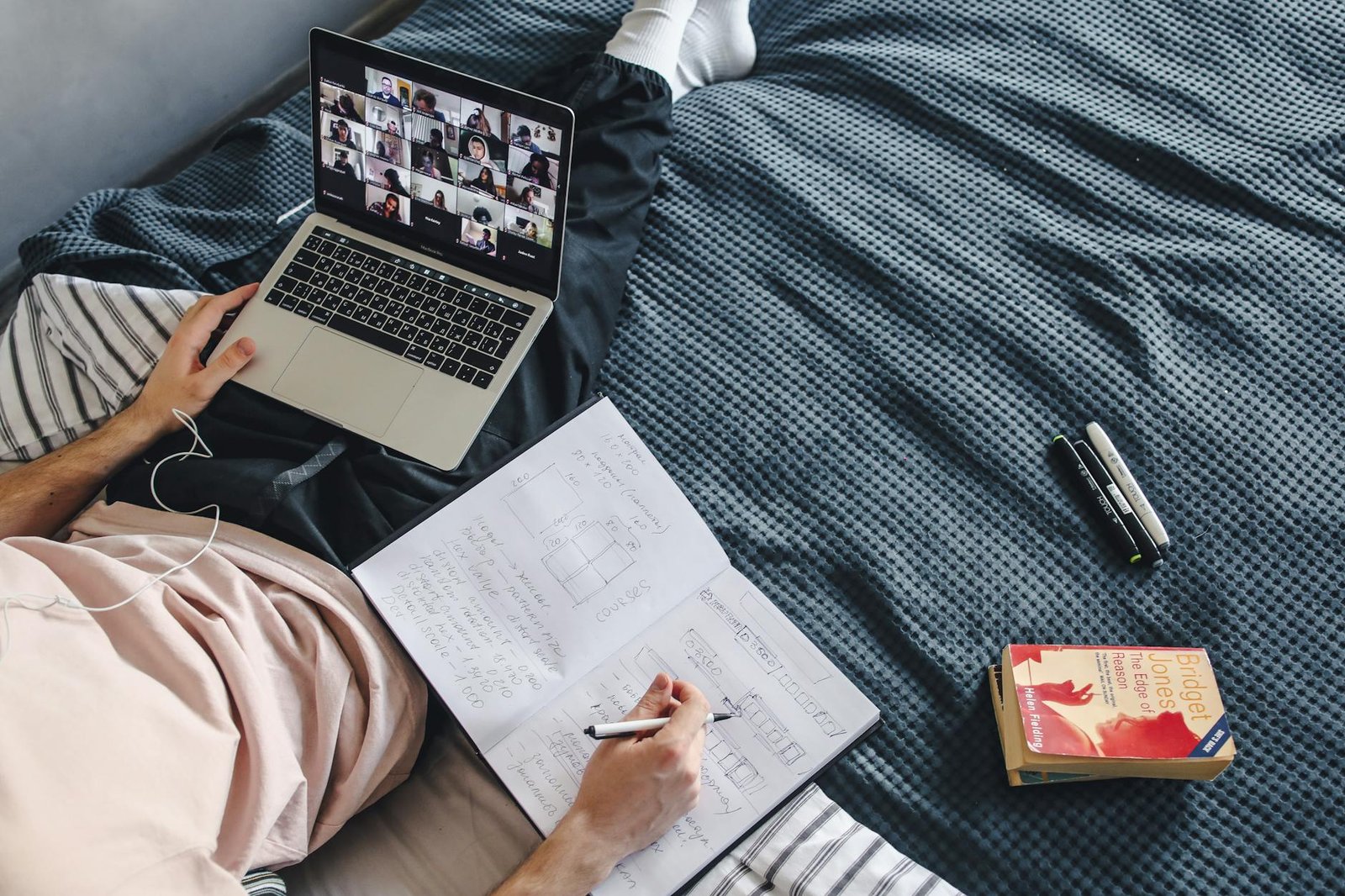 https://www.pexels.com/photo/a-man-sitting-on-the-bed-4443181/